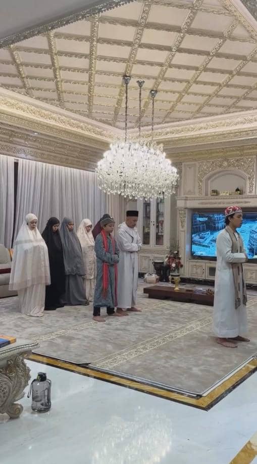 Keluarga Gen Halilintar Memperingati 1 Muharram (instagram.com/genifaruk)