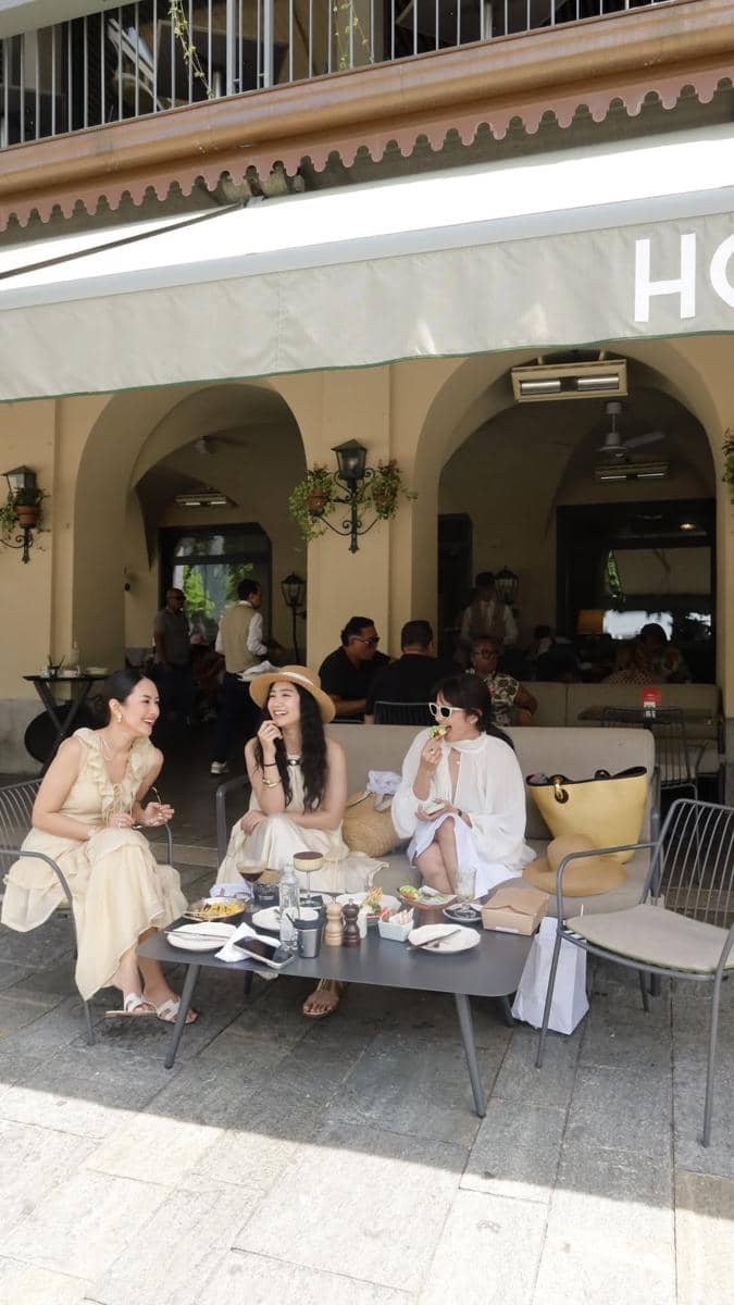 Enzy Storia, Febby Rastanty dan Hesti Liburan di Italia (instagram.com/enzystoria)
