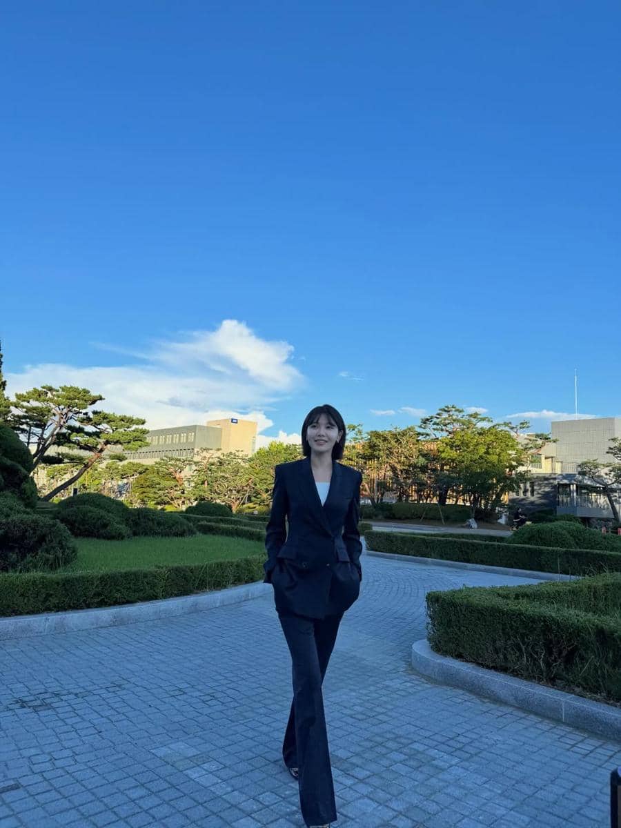 clean outfit ala Sooyoung SNSD