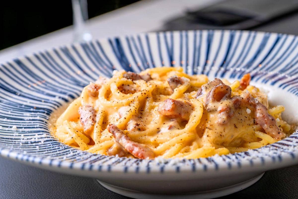 ilustrasi spaghetti carbonara 