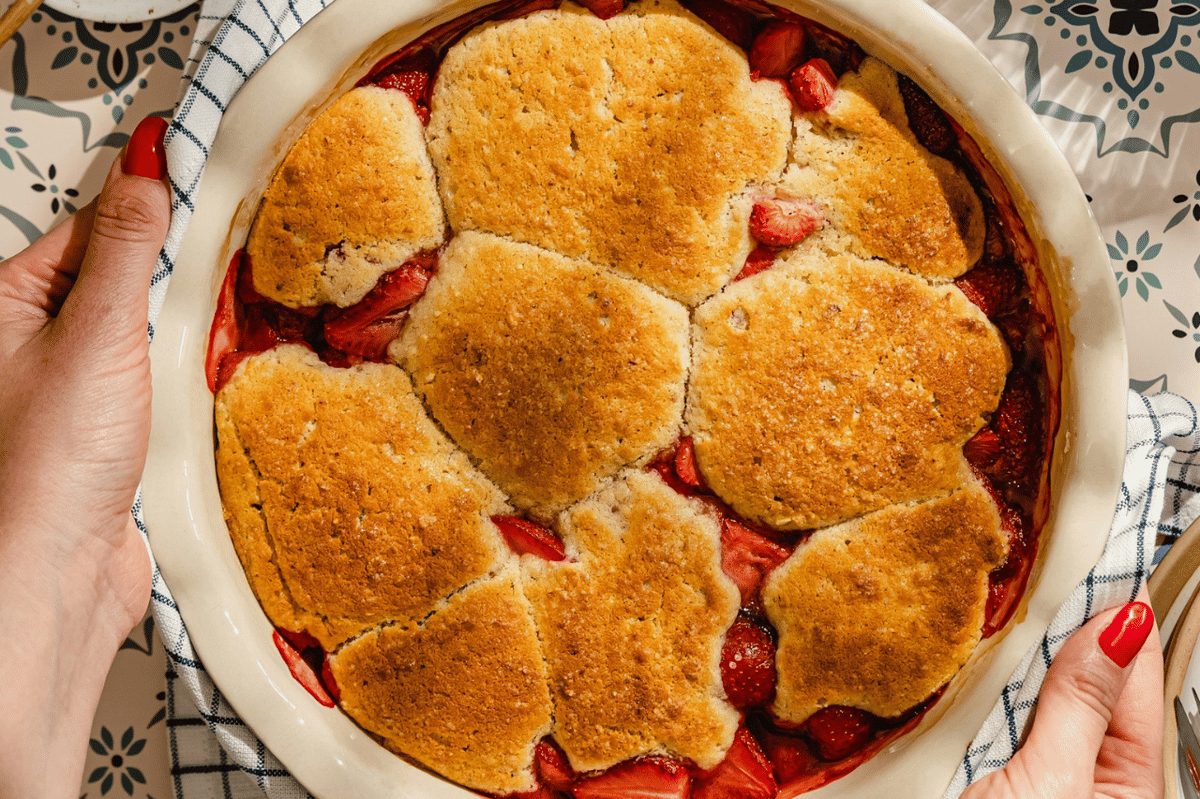 ilustrasi cherry cobbler