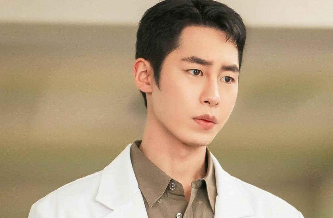 Lee Jae Wook di drama Doctor on the Edge