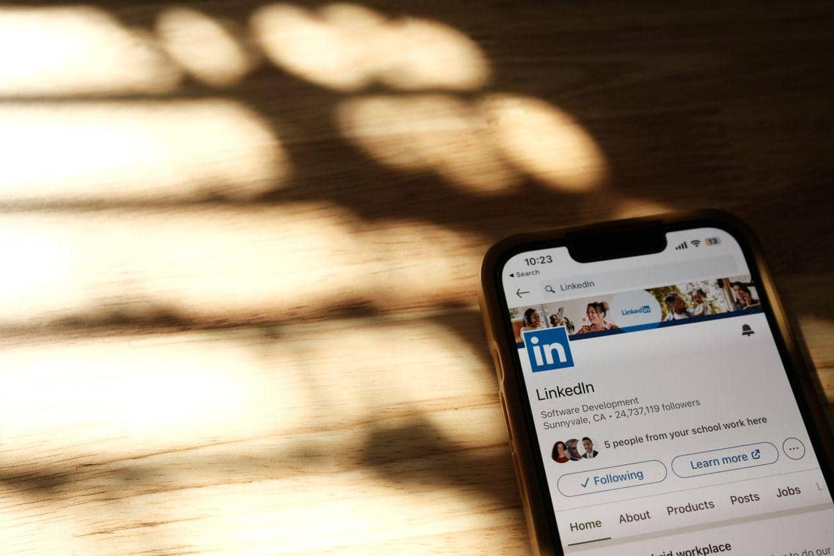 LinkedIn dan Sisi Gelap Personal Branding di Dunia Kerja