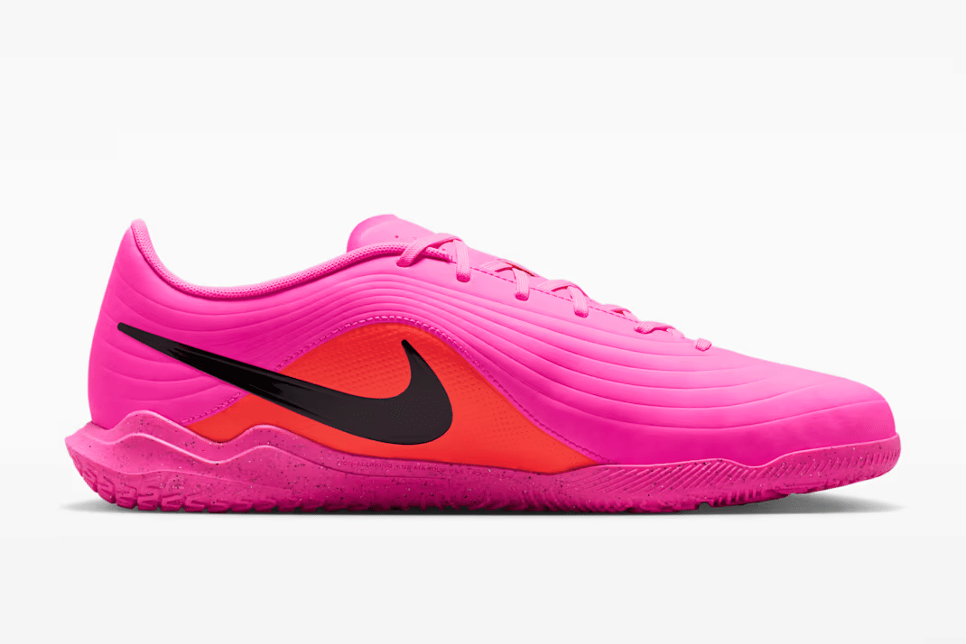 foto sepatu bola Nike original