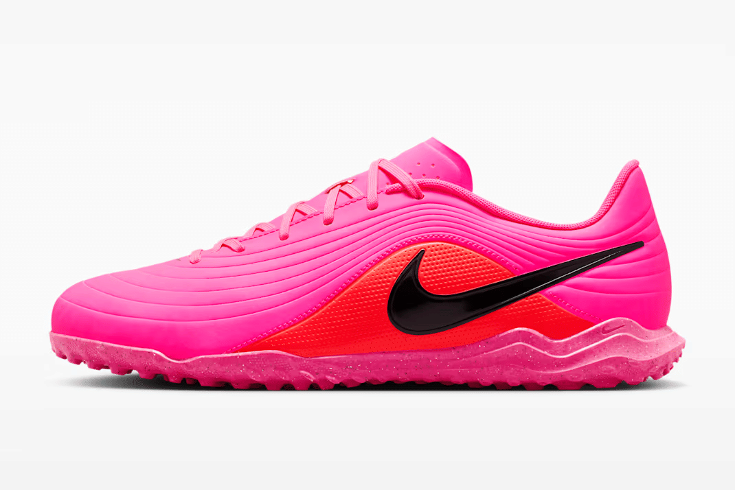 foto sepatu bola Nike original