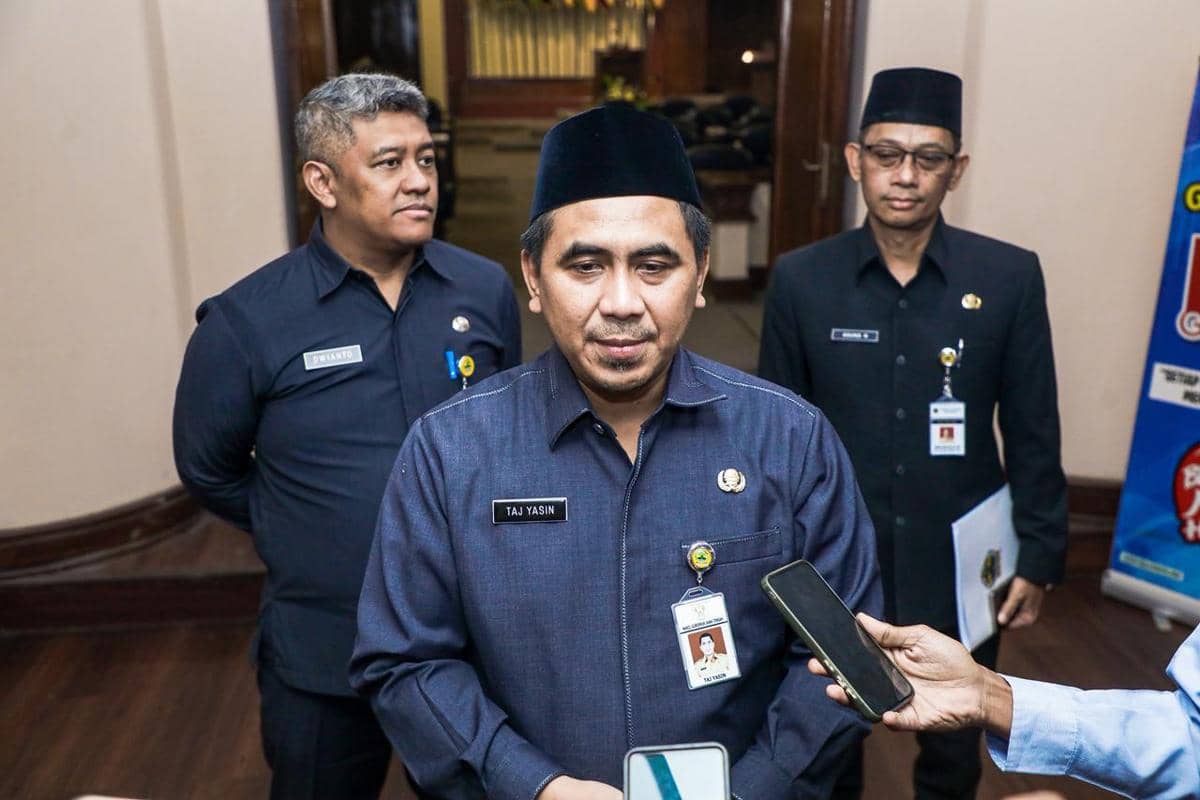 BBM dan Bahan Pangan Mahal, Gus Yasin Janji Dengarkan Mahasiswa