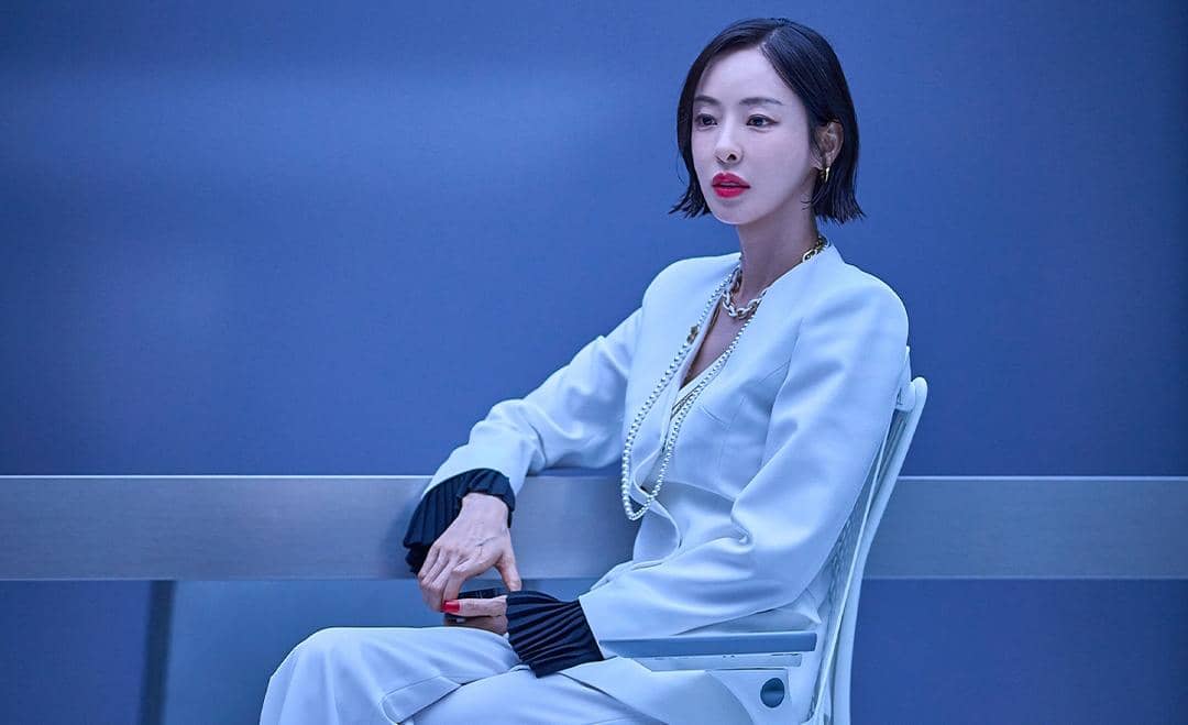 5 Peran Ikonik Lee Da Hee, Makin Badass di Husbands In Action!