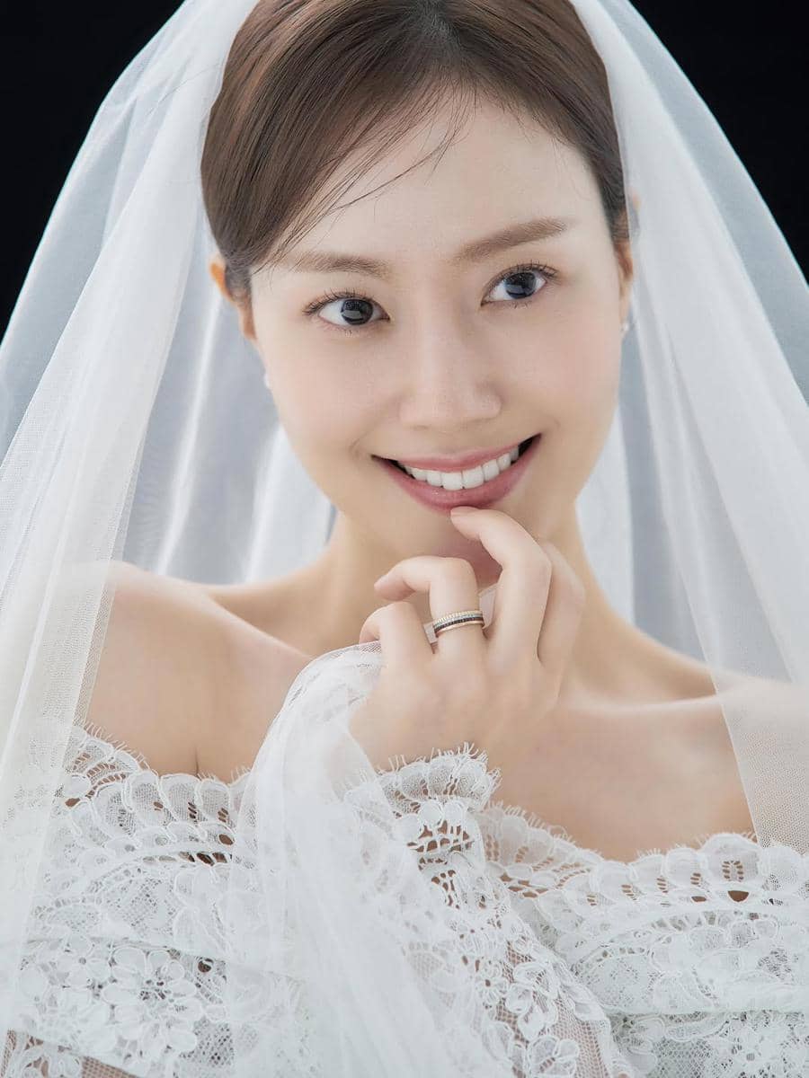 Moon Chae Won