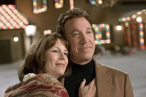 Tim Allen (kanan) dalam film Christmas with the Kranks