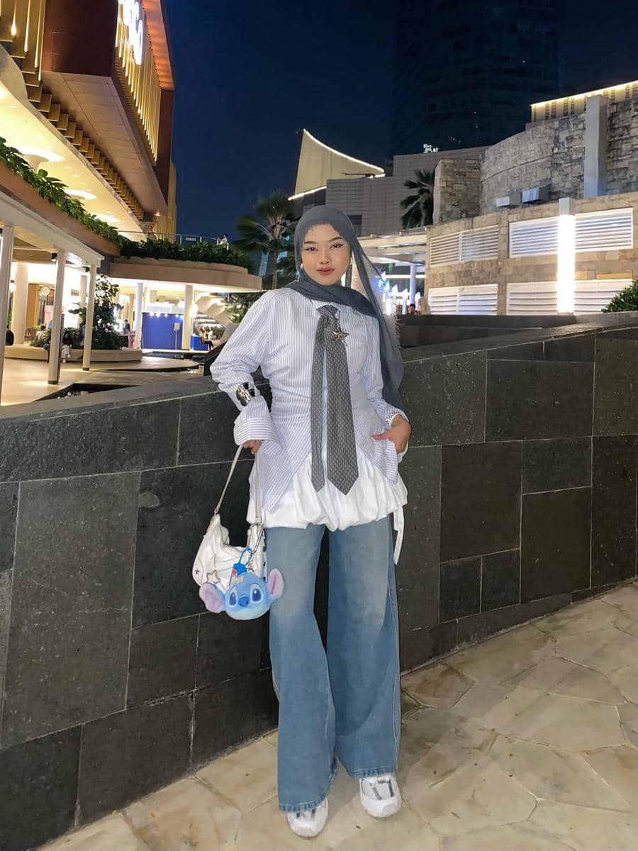 OOTD Pakai Sneakers ala Rifa Dahabiyyah