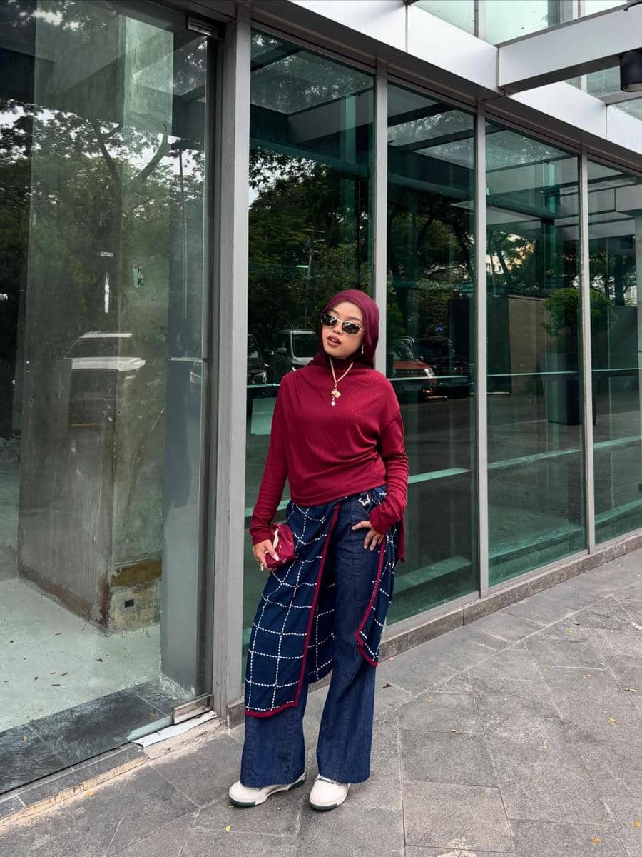 OOTD Pakai Sneakers ala Rifa Dahabiyyah