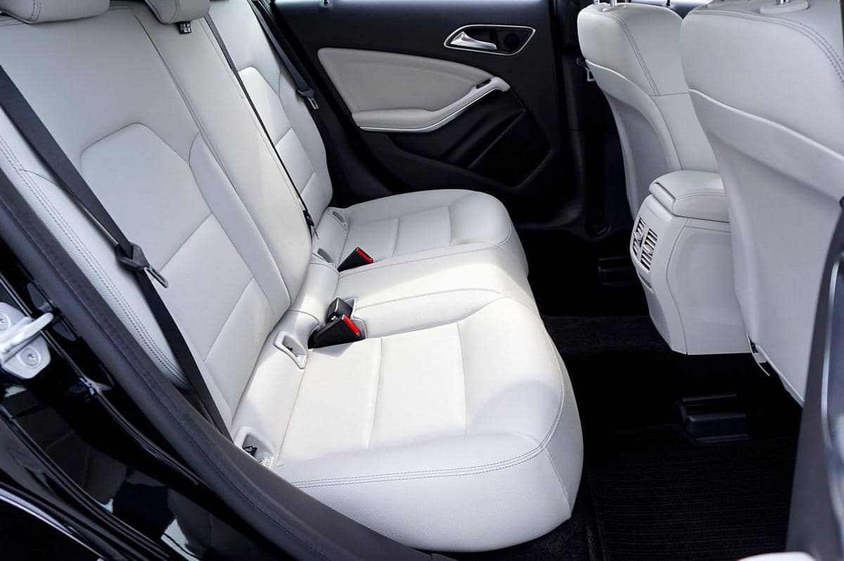 5 Tips Merawat Jok Mobil Bahan Kulit agar Tidak Mudah Retak
