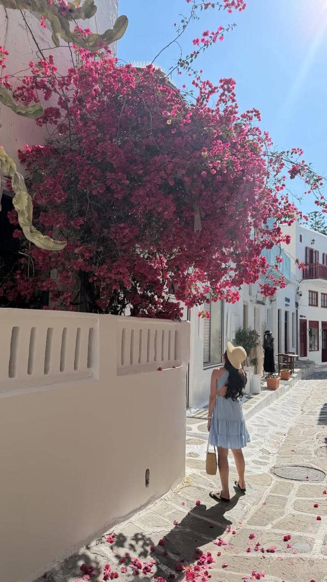 Yunita Siregar liburan di Pulau Mykonos