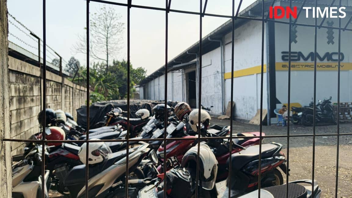 Gudang Motor Listrik MBG di Sentul Disegel, Aktivitas Masih Jalan