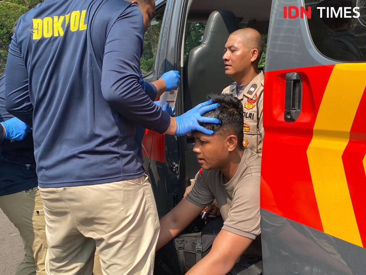Ekseksusi Hotel Sultan Ricuh: 2 Polisi Terluka, Sejumlah Orang Dibekuk
