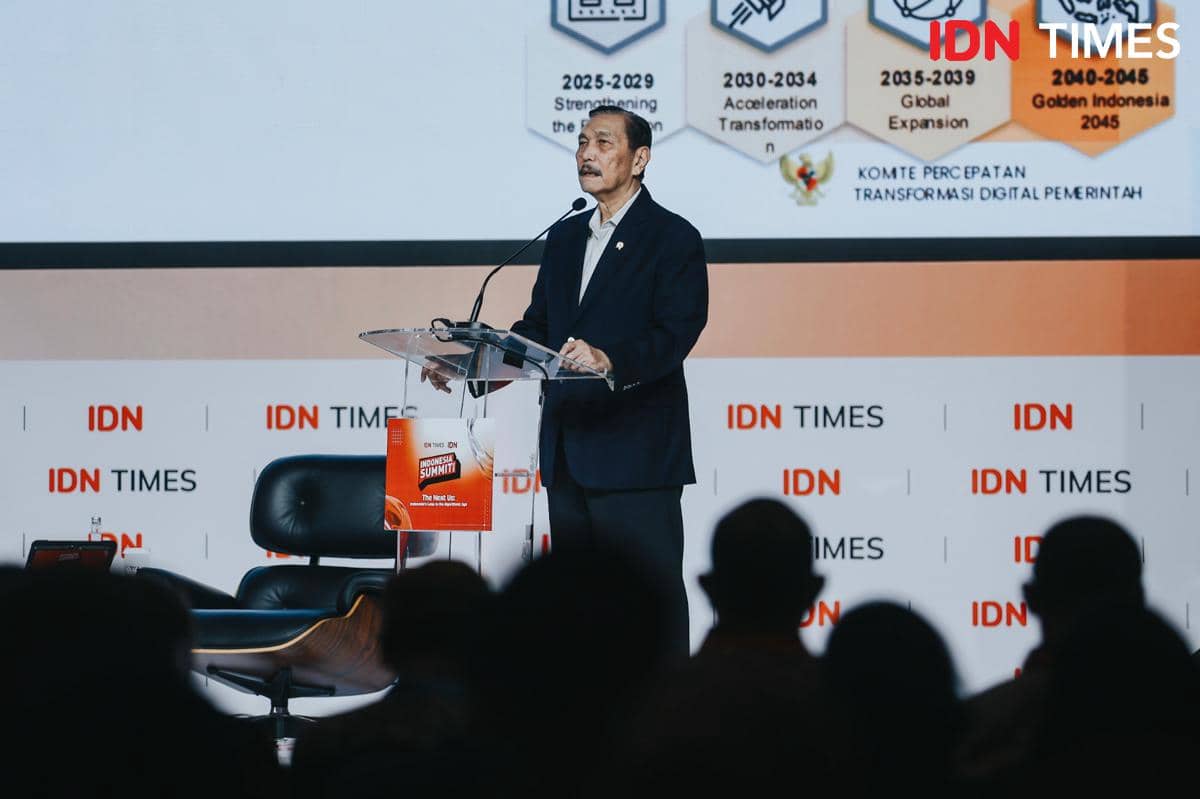 Gencarkan AI, Luhut Pede Ekonomi RI Bisa Tembus 6 Persen Tahun Depan