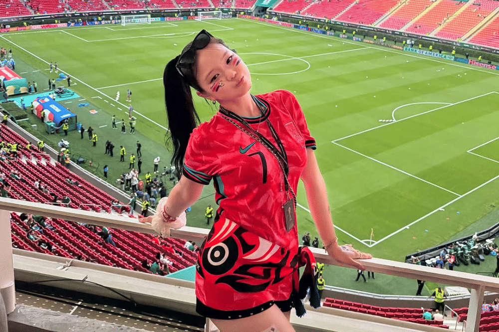 7 Potret Ino Cat, YouTuber Korban Rasis di Piala Dunia 2026 yang Viral