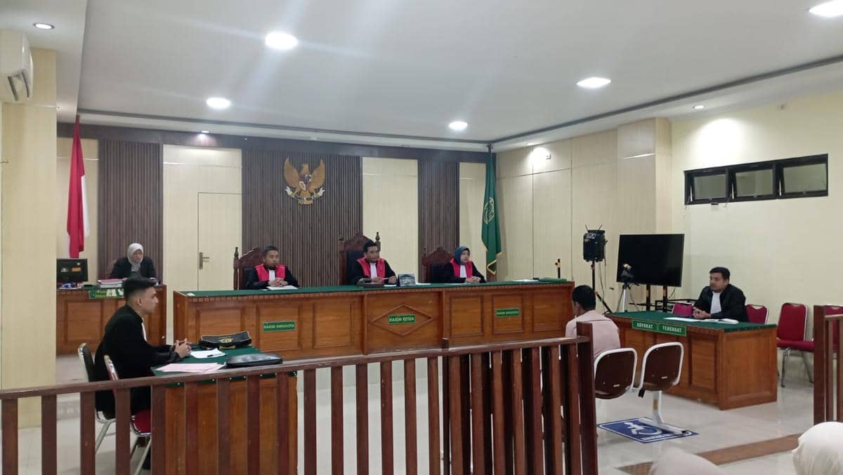 Hakim Vonis 3 Tahun Terdakwa Penyelundup Orang Utan dan Satwa Lain