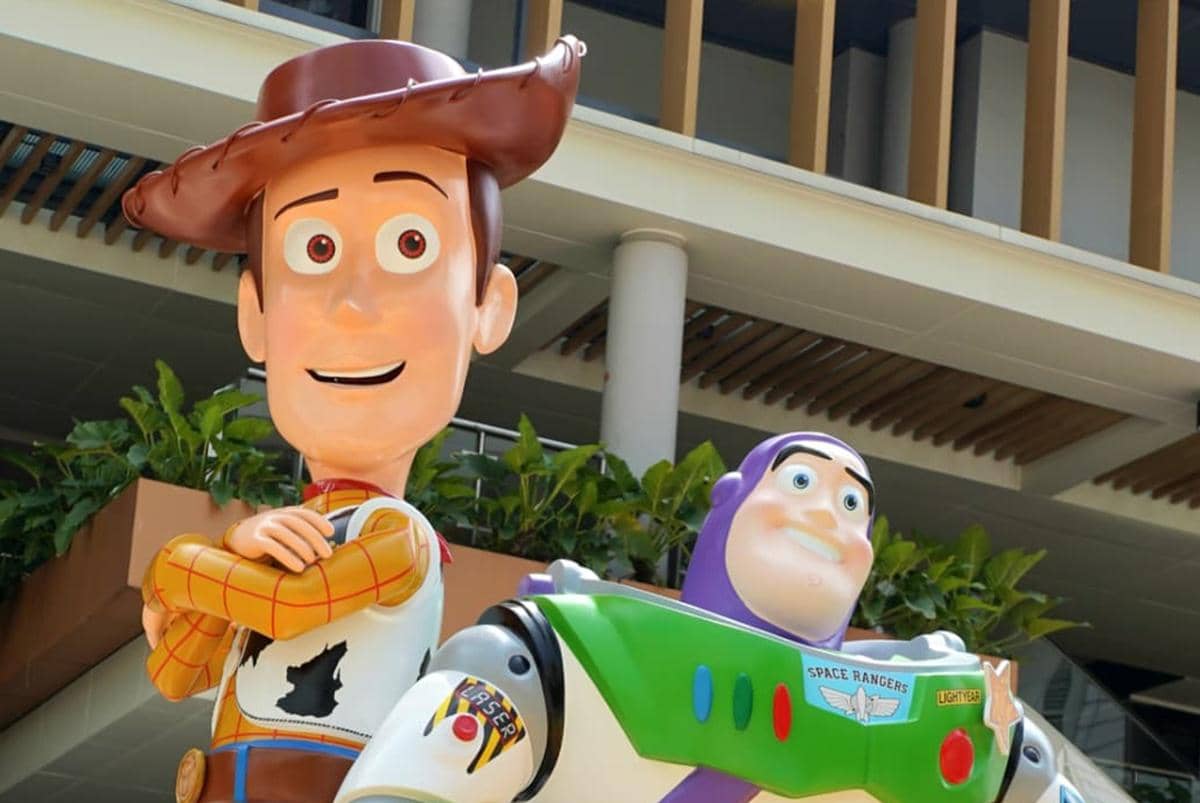 7 Potret Instalasi Toy Story 5 di Central Park Mall, Ketemu Woody-Buzz!