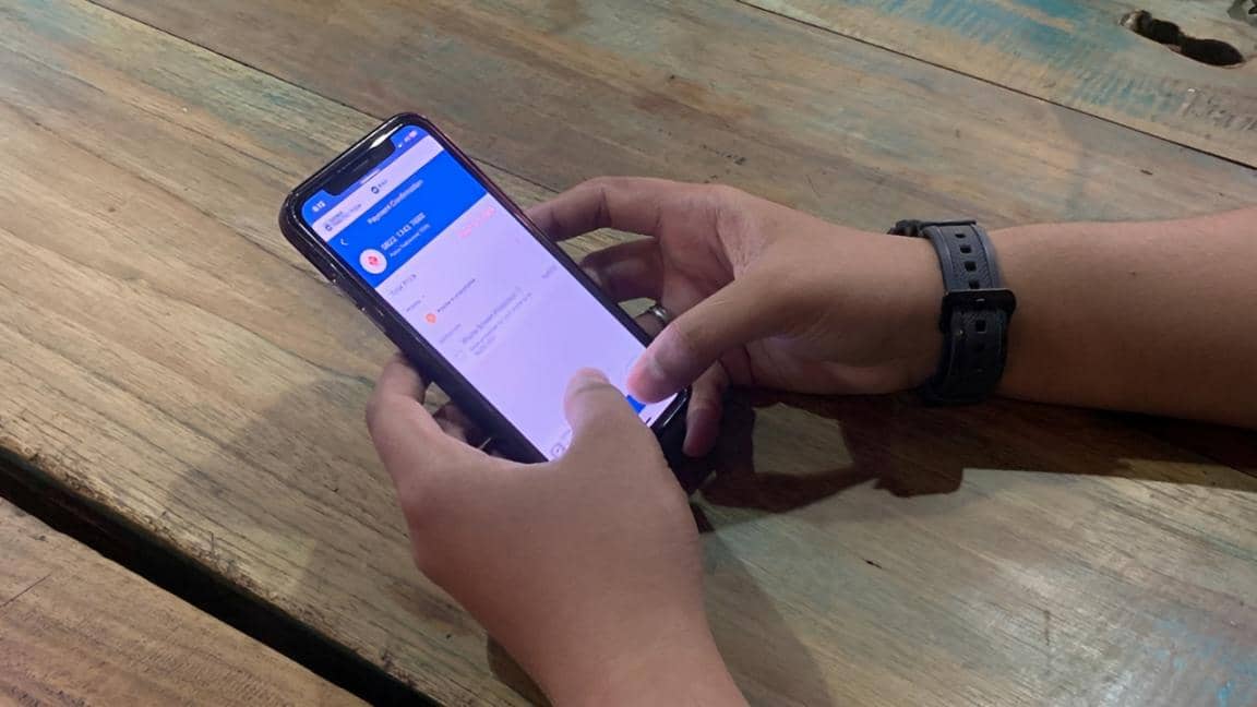 Reyhan dengan aplikasi DANA