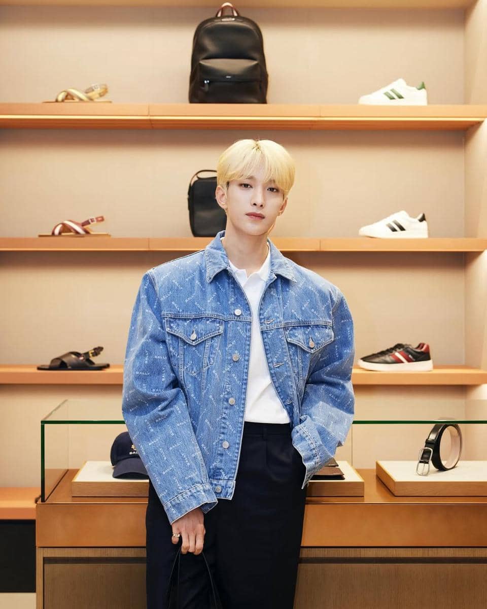 DK SEVENTEEN