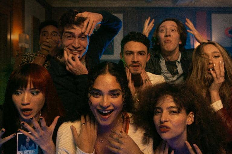 adegan dalam film It's What's Inside