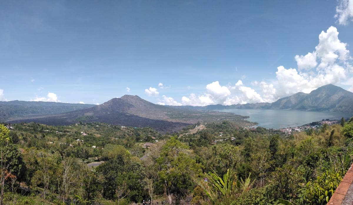 5 Gunung di Luar Jawa yang Aman Didaki oleh Anak-anak untuk Liburan Sekolah
