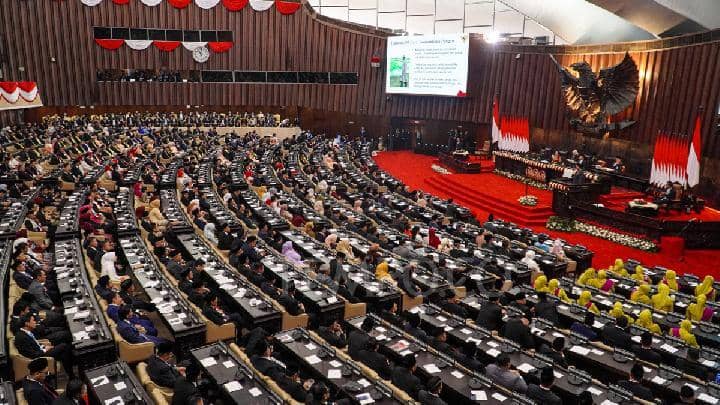 Rapur DPR Setujui Calon Anggota Komisi Informasi Pusat Periode 2026-2030