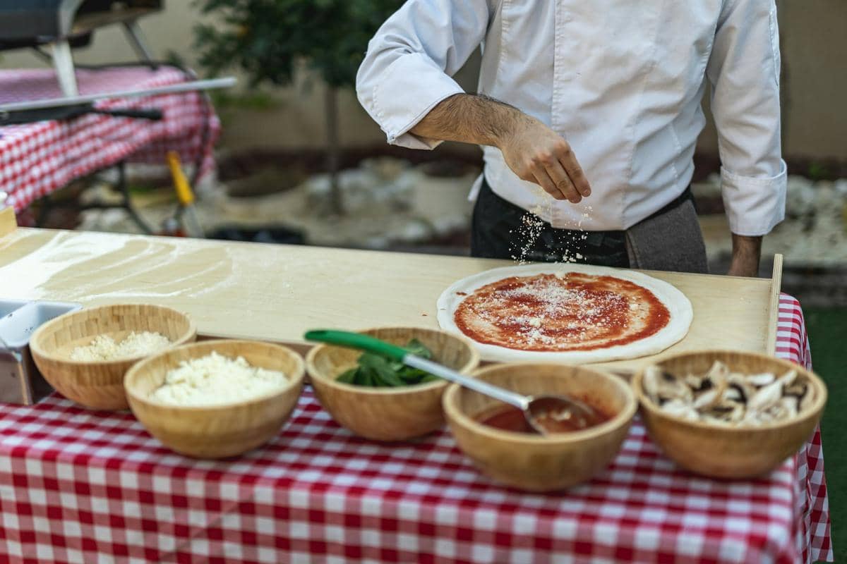 ilustrasi bahan membuat pizza