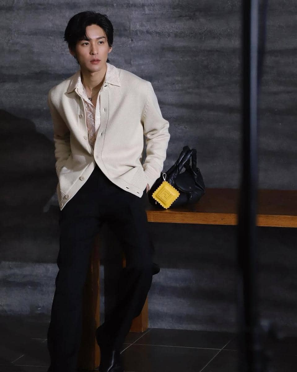 OOTD kemeja dan knit jaket