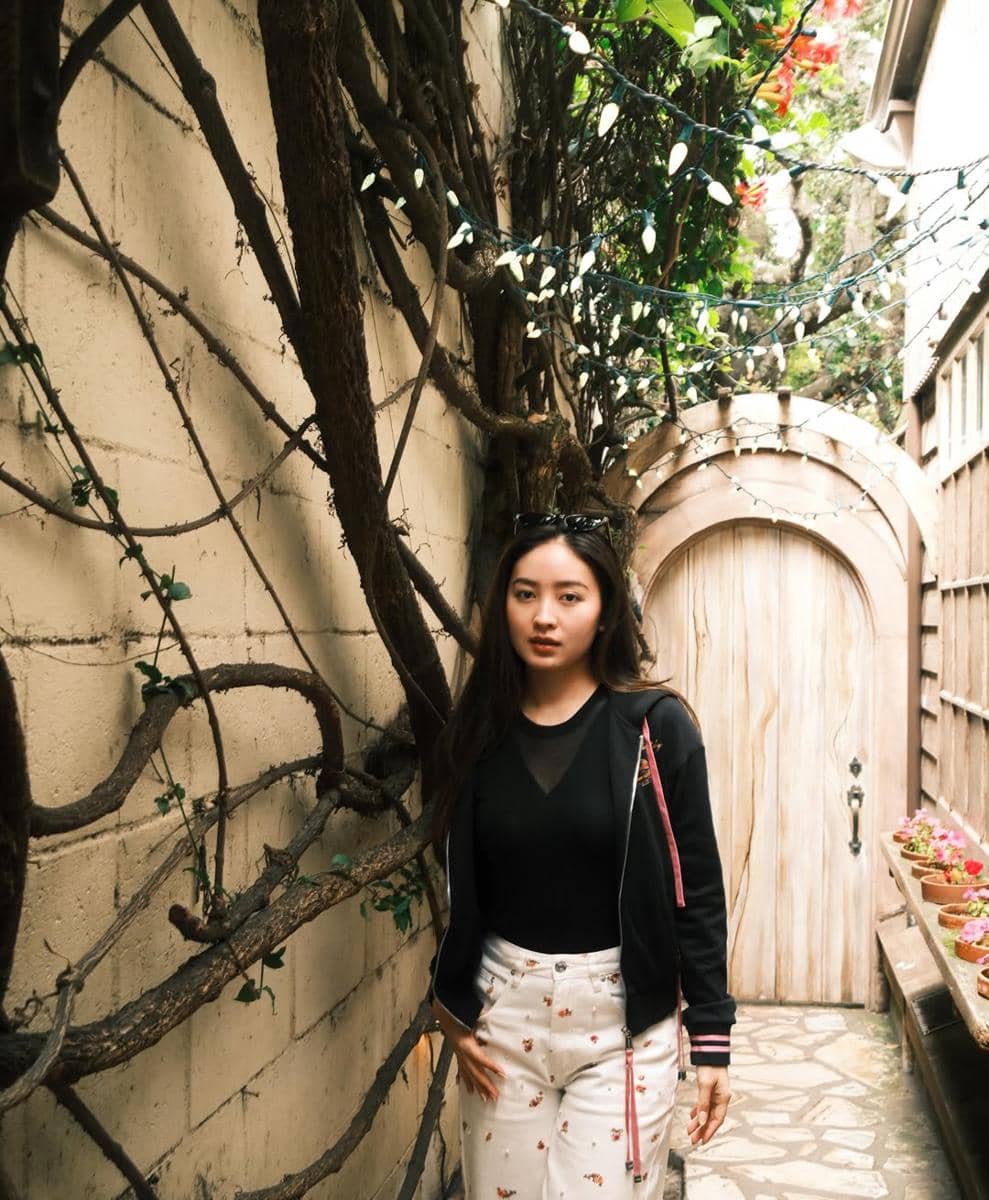 Natasha Wilona jalan-jalan di Kota Carmel by the Sea