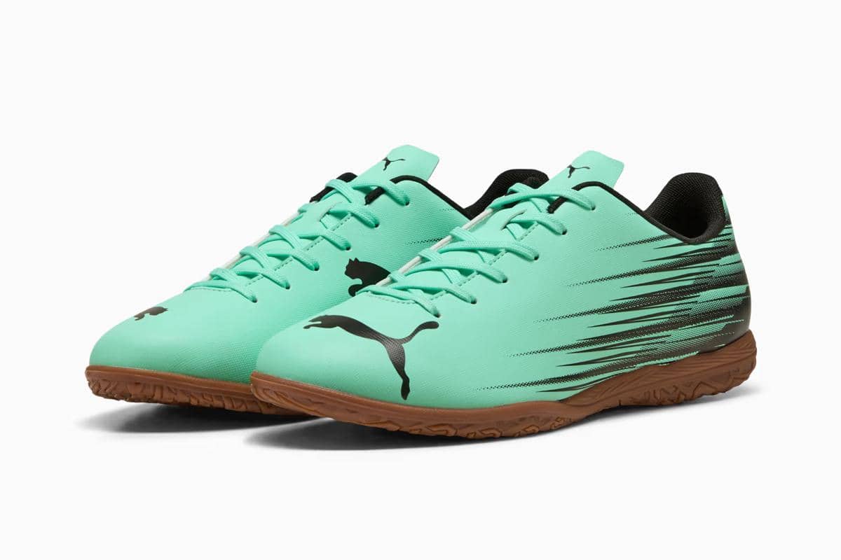 foto sepatu bola Puma original