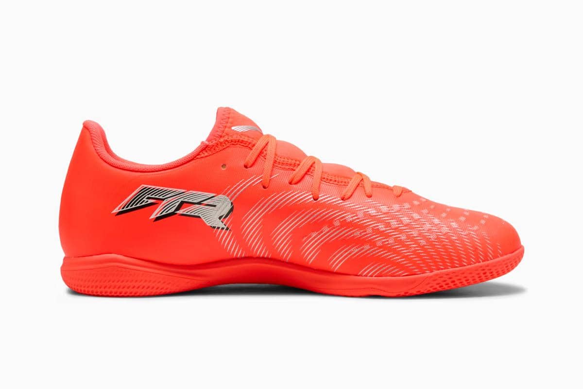 foto sepatu bola Puma original