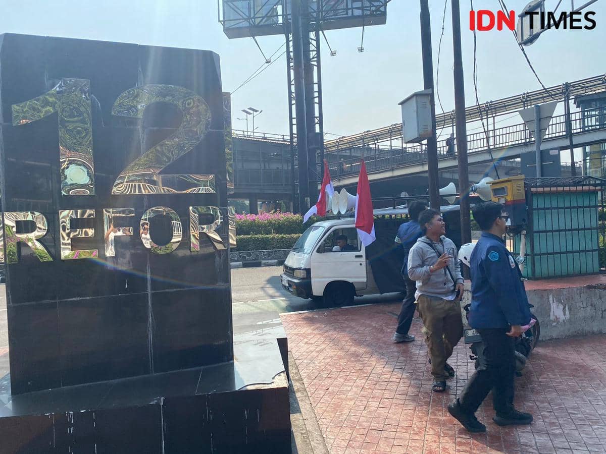 Lagu Sukatani Bayar Polisi Menggema di Universitas Trisakti