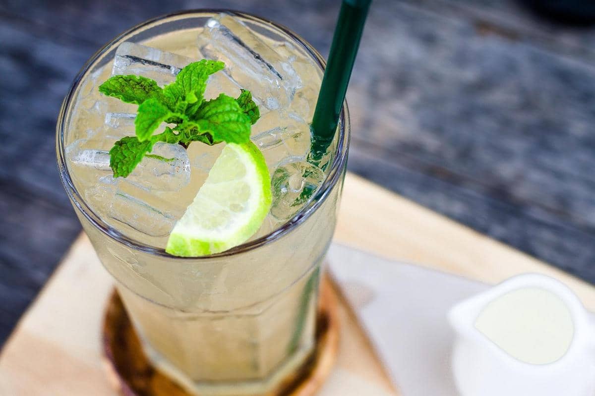 Resep Es Lemon Madu Mint, Segarnya Melegakan Kerongkongan 