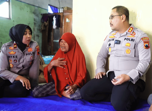 Modal Peluit dan Nyali, Jukir Brebes Selamatkan Rp3,6 M Dari Perampok
