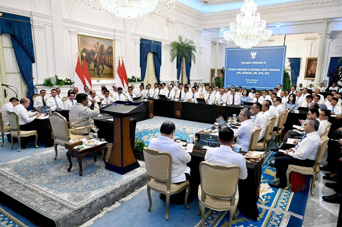 Pertemuan Presiden Prabowo Subianto dengan pimpinan Danantara, serta Komisaris Utama dan Direktur Utama Himbara di Istana Kepresidenan