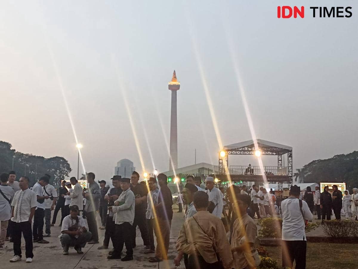 Penampakan Jemaah Padati Haul Habib dan Alim Ulama Betawi di Monas