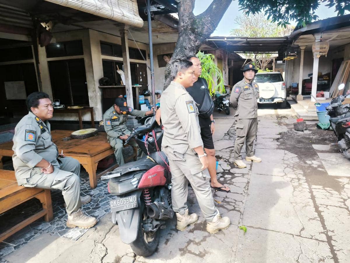 Pria Diduga Skizofrenia di Denpasar Dievakuai Satpol PP