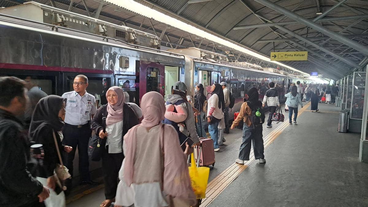 KAI Daop 8: 205.695 Penumpang Padati Stasiun di Libur Tahun Baru Islam