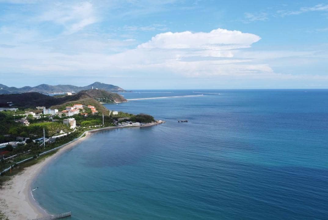 Wilayah laut di Hainan, China.