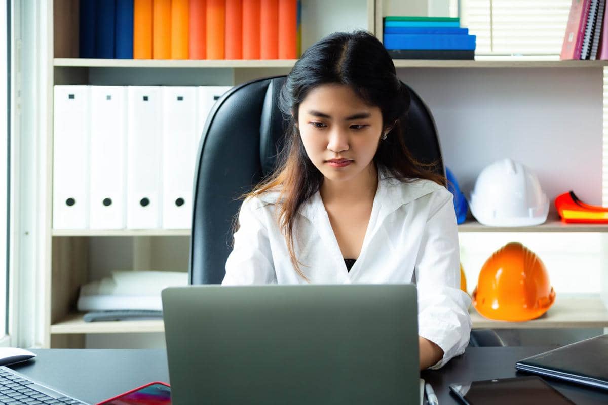 5 Cara Deep Work Membantu Mengurangi Distraksi dari Media Sosial