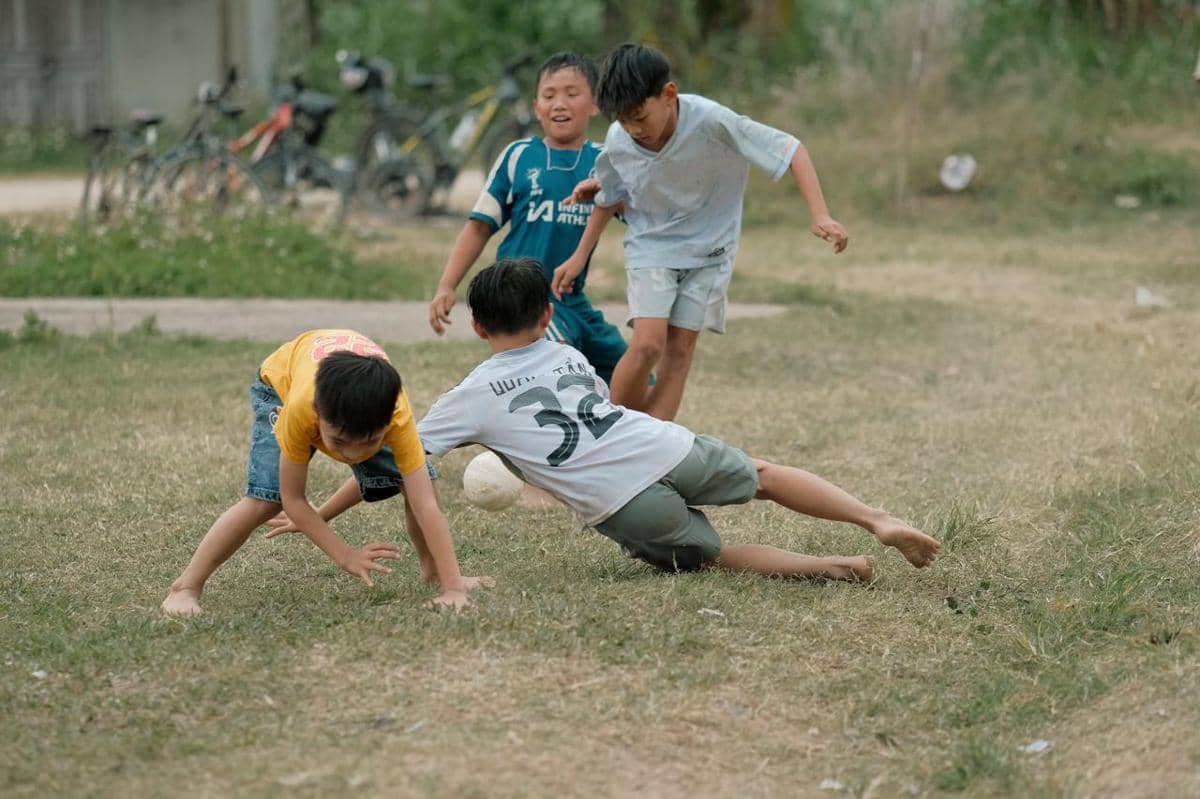 anak-anak bermain