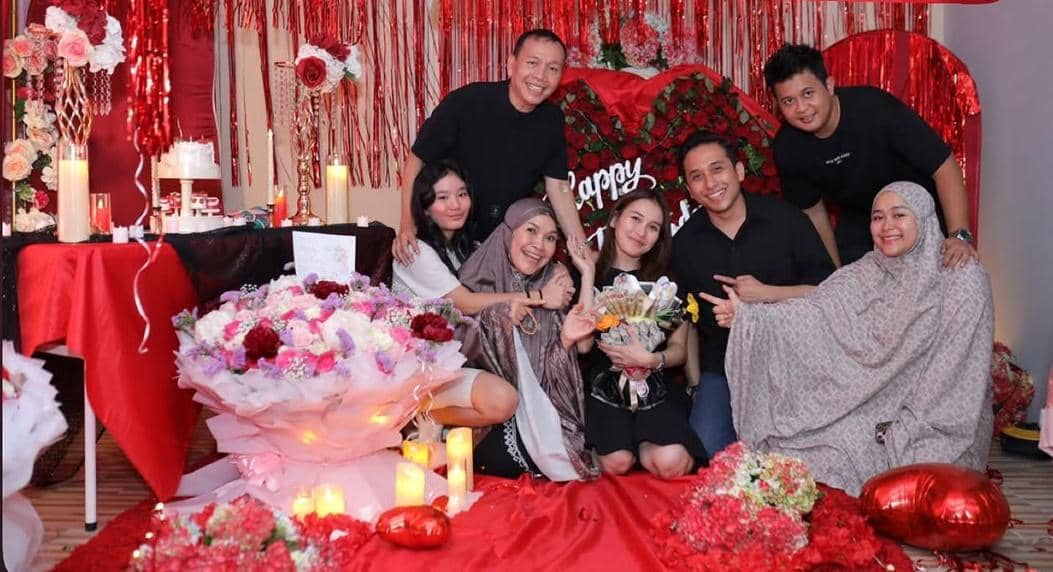 Ulang Tahun Ayu Ting Ting (instagram.com/ayutingting92)