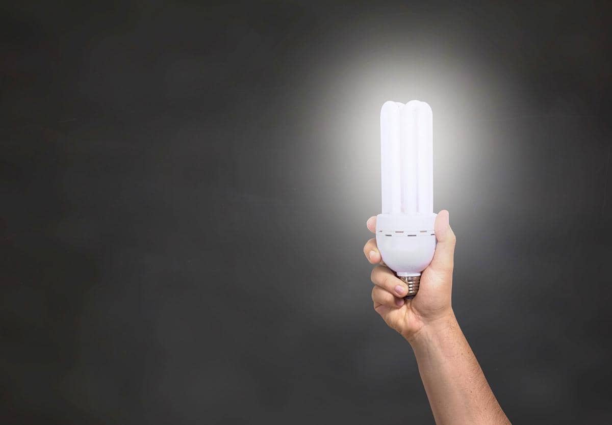 ilustrasi lampu emergency 