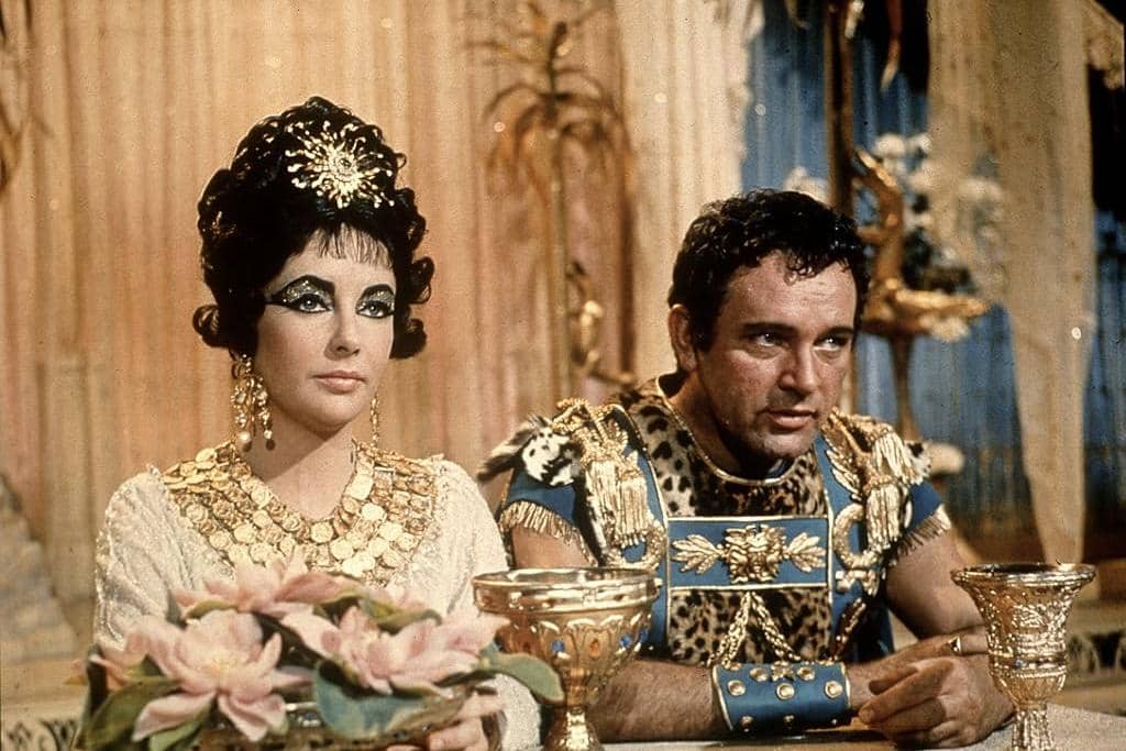 Elizabeth Taylor dan Richard Burton di Cleopatra