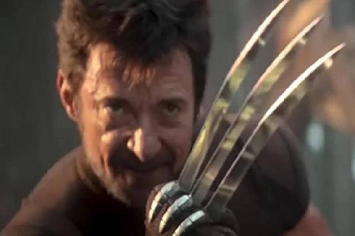 Wolverine bersiap menghadapi Hulk