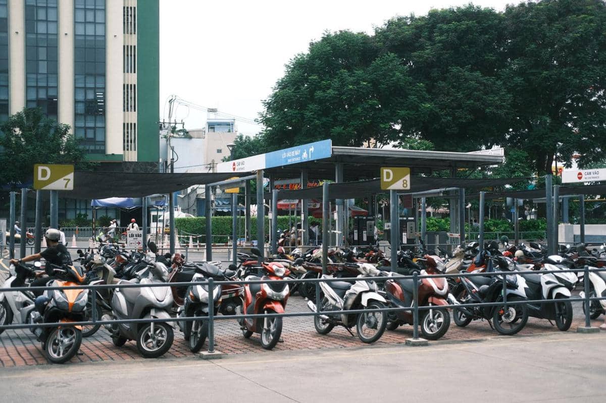 ilustrasi parkir motor