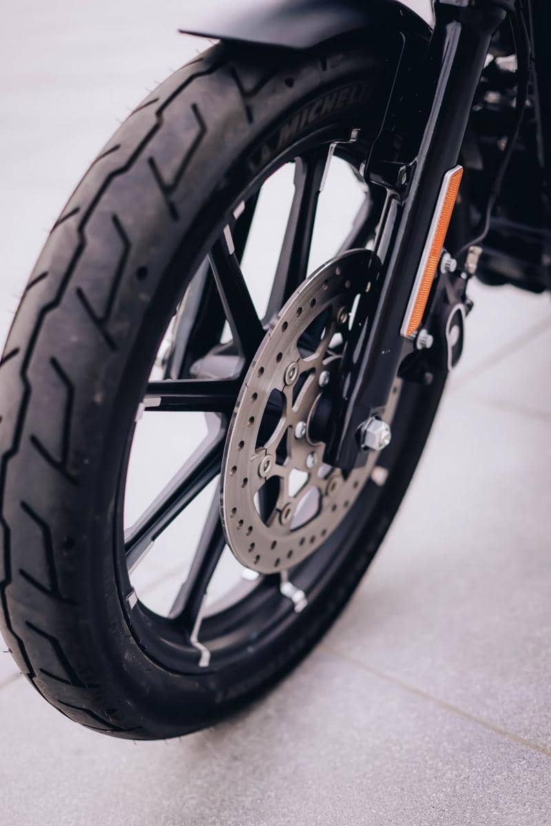 Bahaya Ban Motor Soft Compound Jika Dipakai Harian
