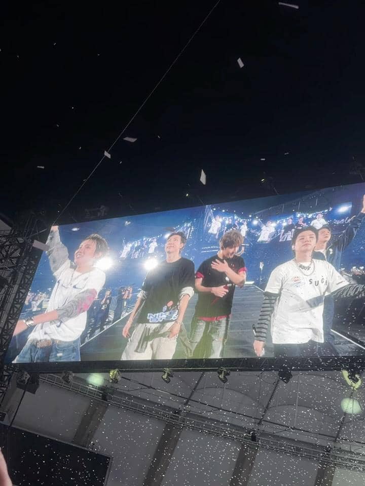 Kiky Saputri nonton konser BTS di Busan